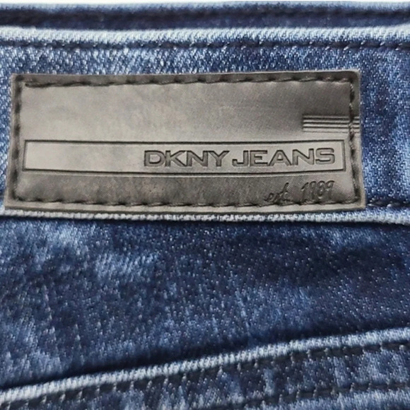 DKNY Women's Acid Wash Dark Blue Stretch Faded Jeans Size 6 - Picture 12 of 16